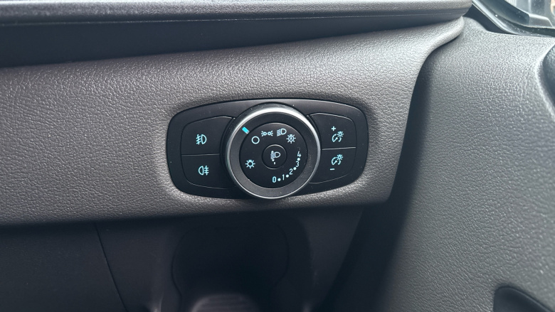 Ford Transit Custom 290 L2 Diesel Fwd 2.0 EcoBlue 170ps Low Roof Sport Van